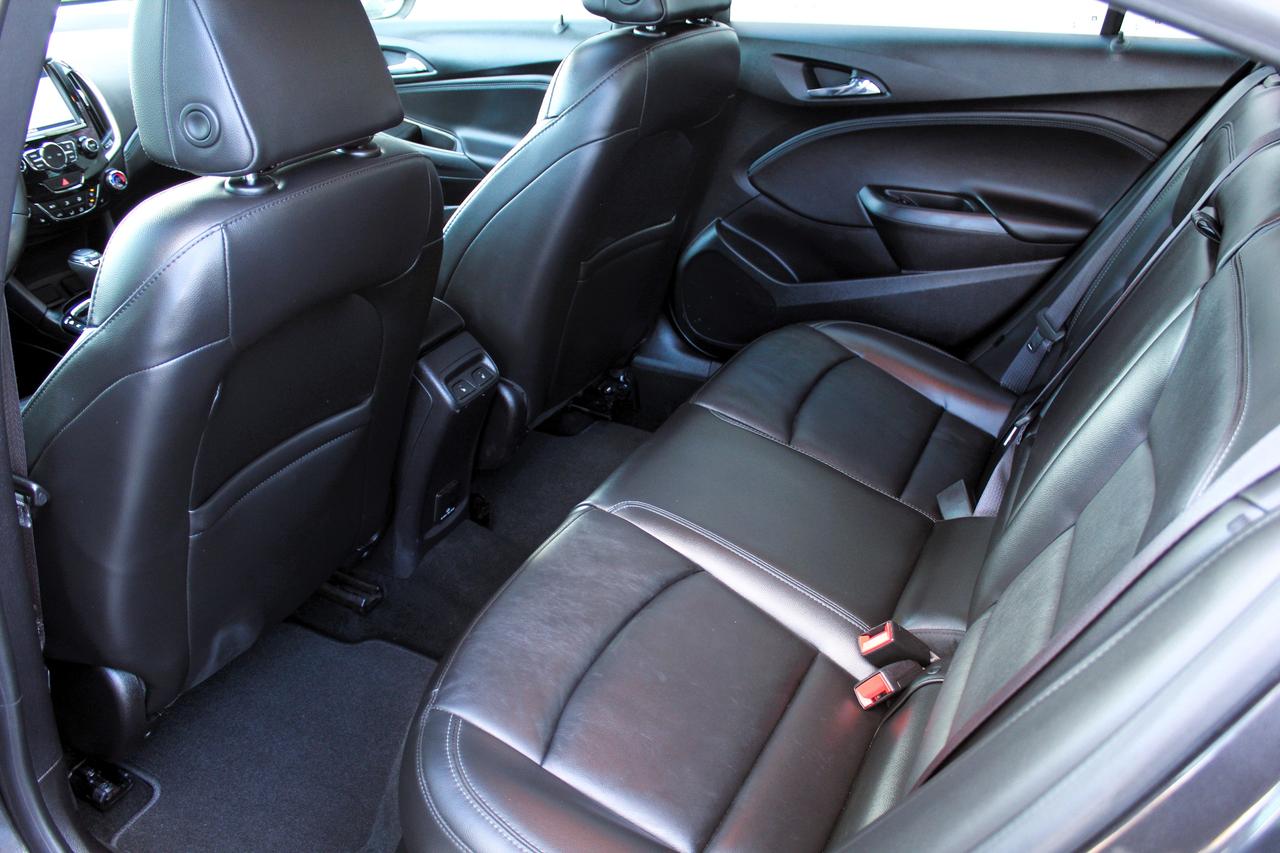 2017 Chevrolet Cruze Premier Photo