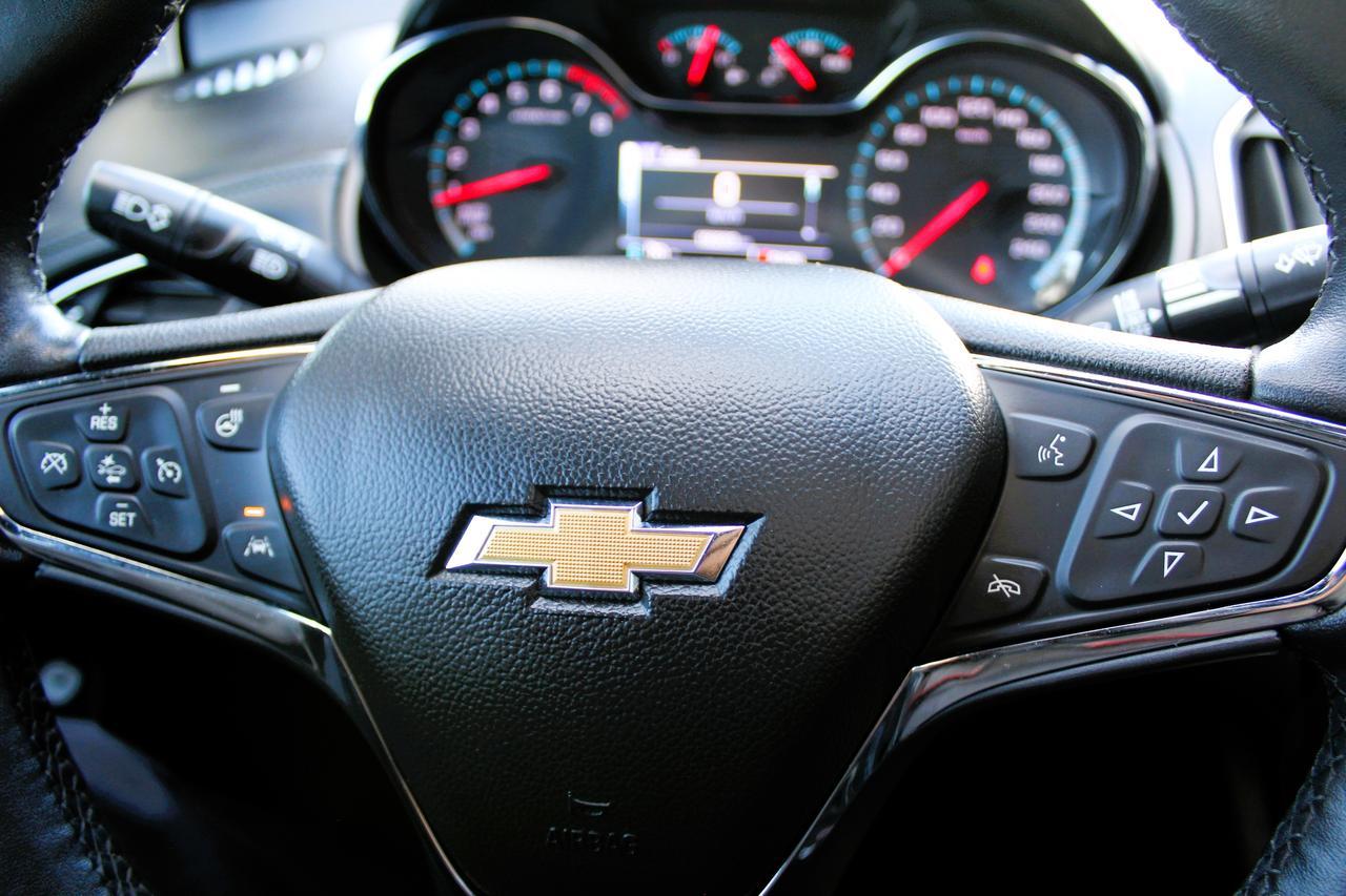 2017 Chevrolet Cruze Premier Photo