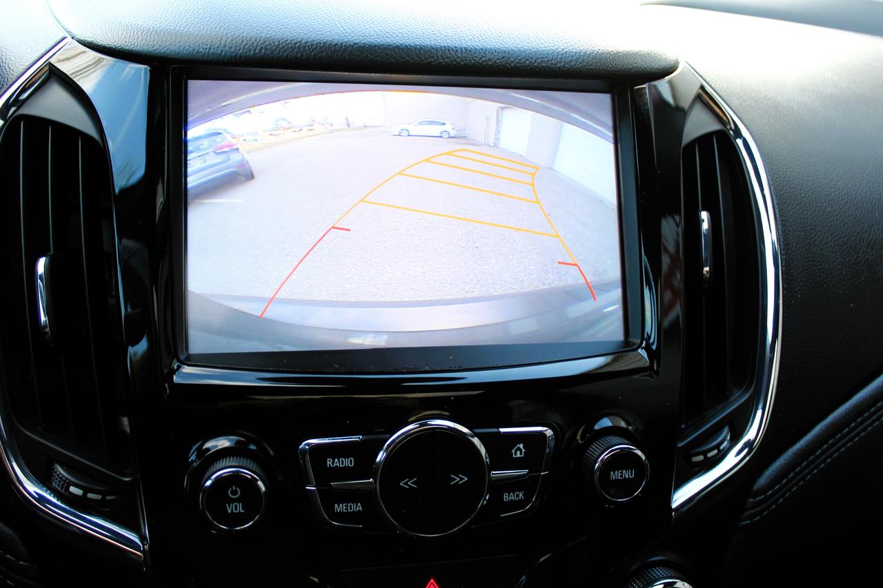 2017 Chevrolet Cruze Premier Photo