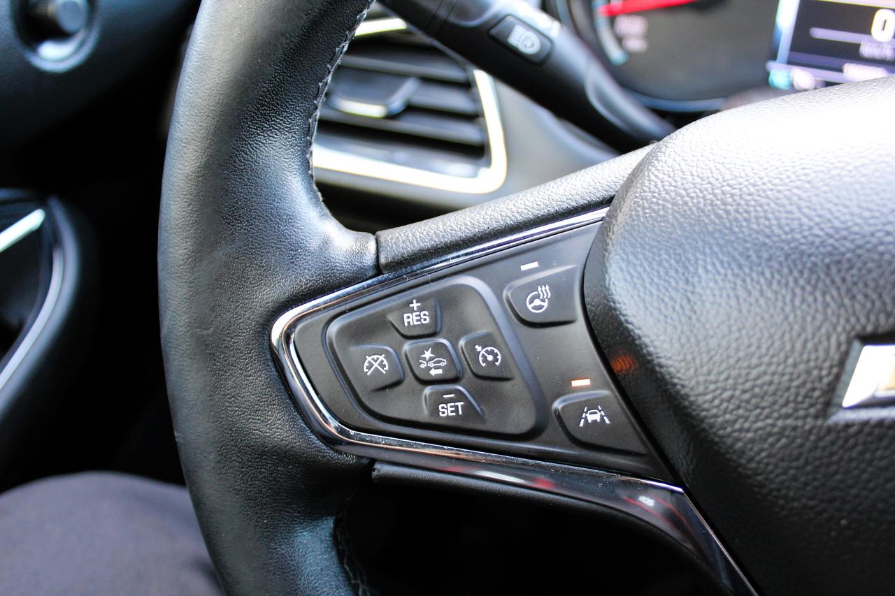 2017 Chevrolet Cruze Premier Photo