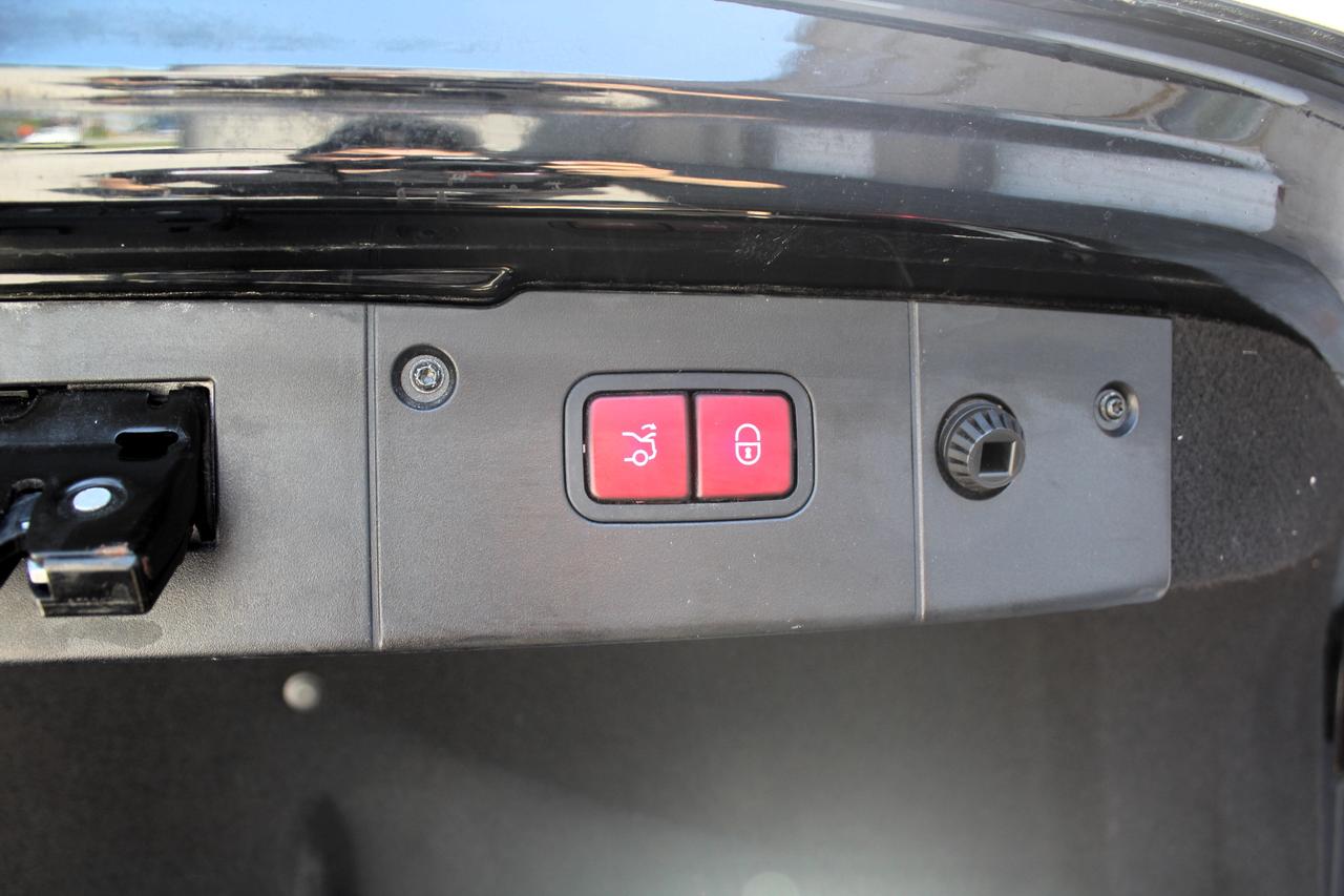 2009 Mercedes-Benz CLS-Class CLS63 AMG Photo