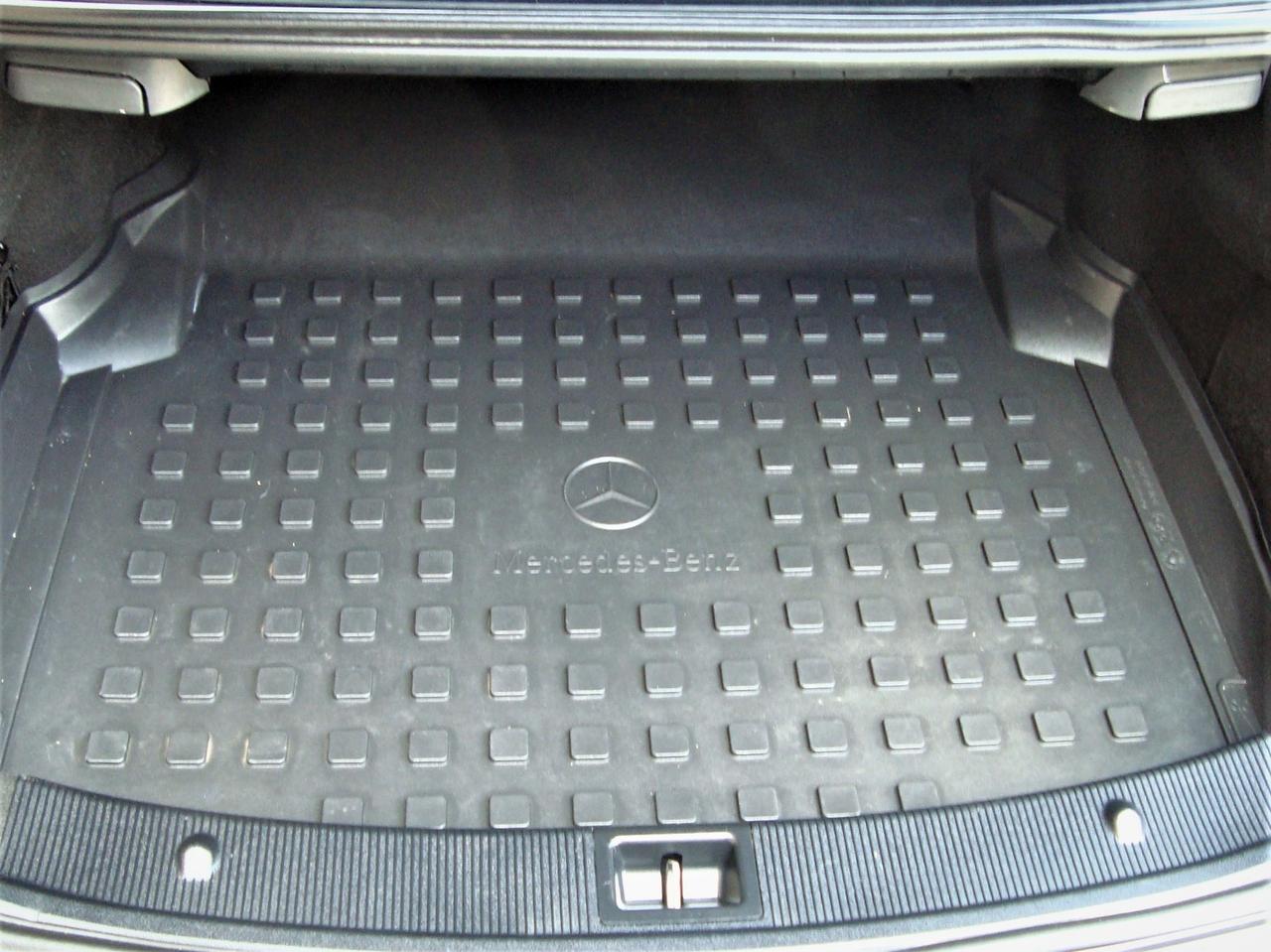 2014 Mercedes-Benz E350 4MATIC Coupe Photo