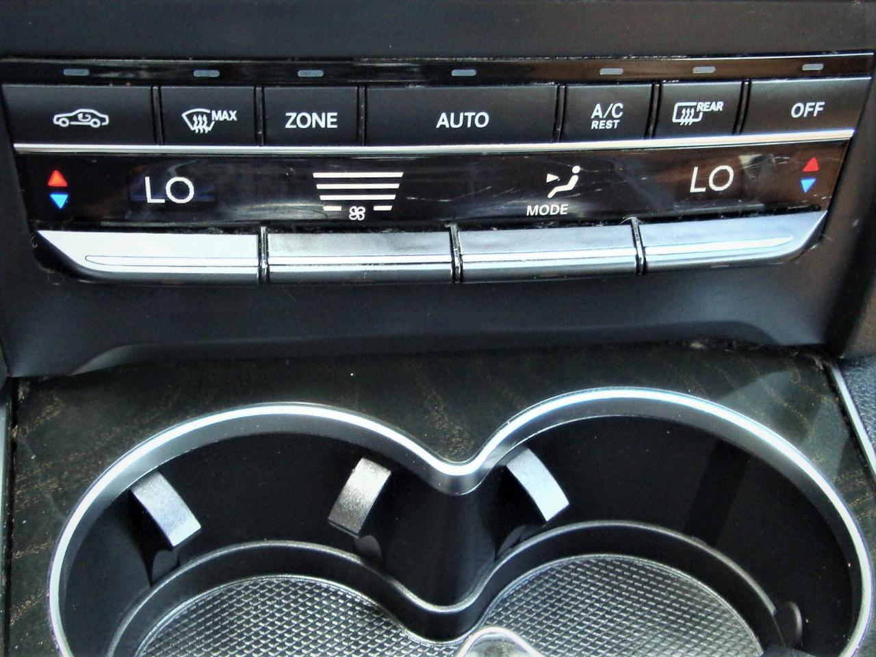 2014 Mercedes-Benz E350 4MATIC Coupe Photo