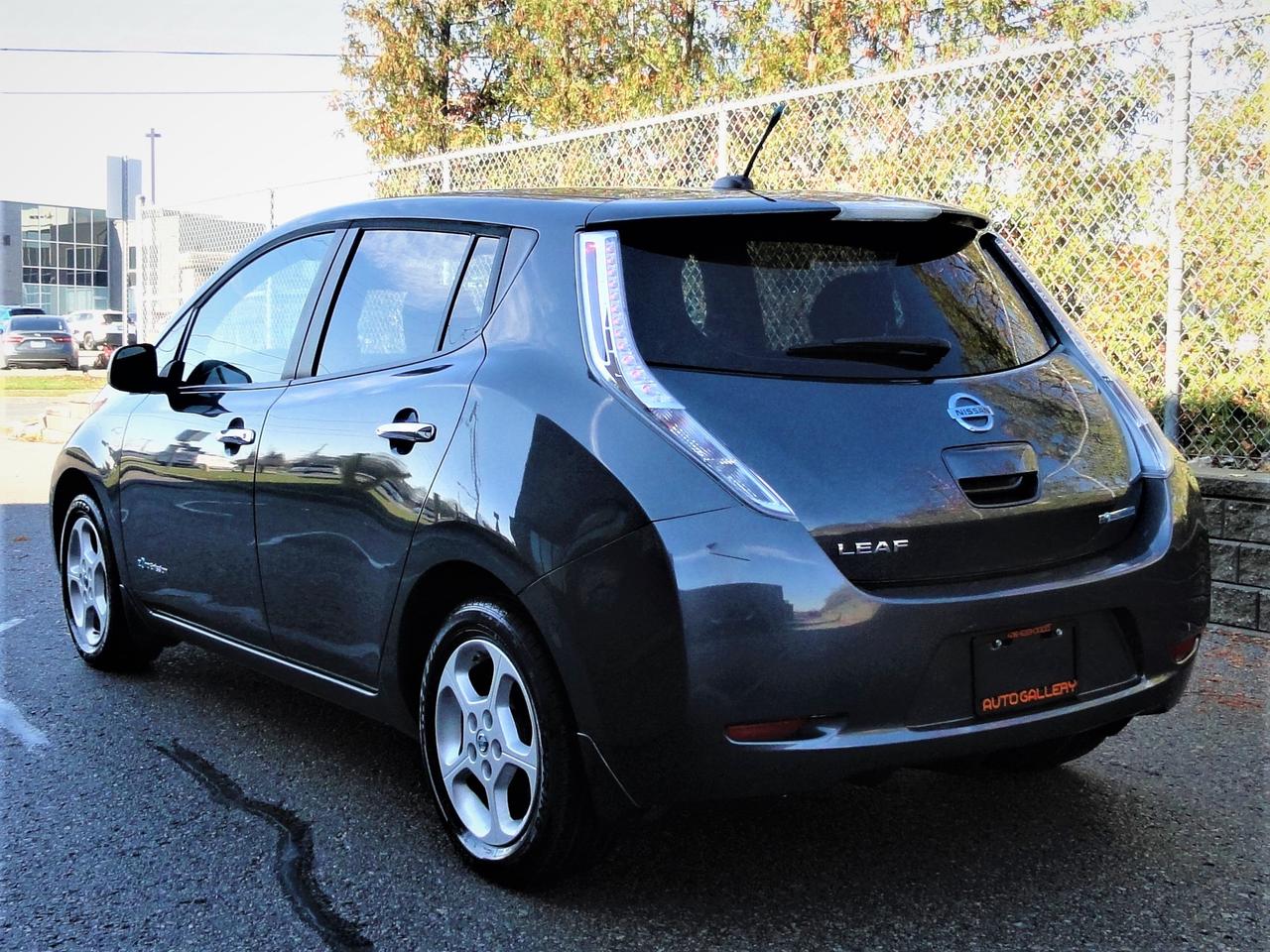 2013 Nissan Leaf SV ZERO EMISSION NAVI H. SEATS B.T. Photo