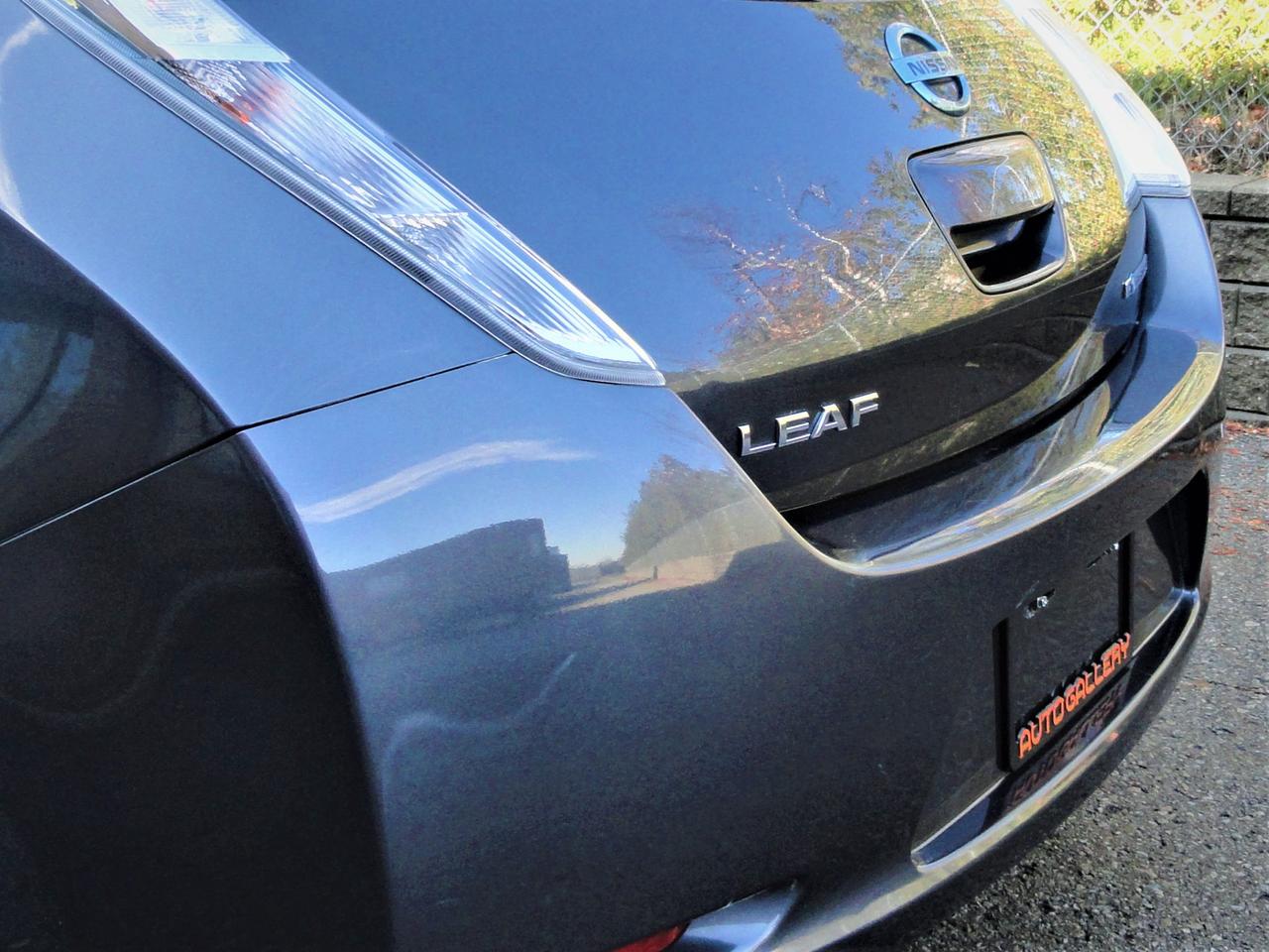 2013 Nissan Leaf SV ZERO EMISSION NAVI H. SEATS B.T. Photo
