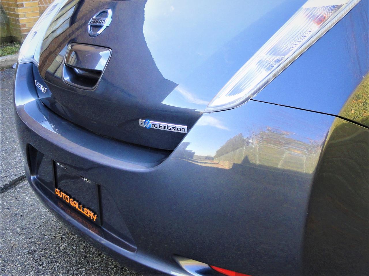 2013 Nissan Leaf SV ZERO EMISSION NAVI H. SEATS B.T. Photo