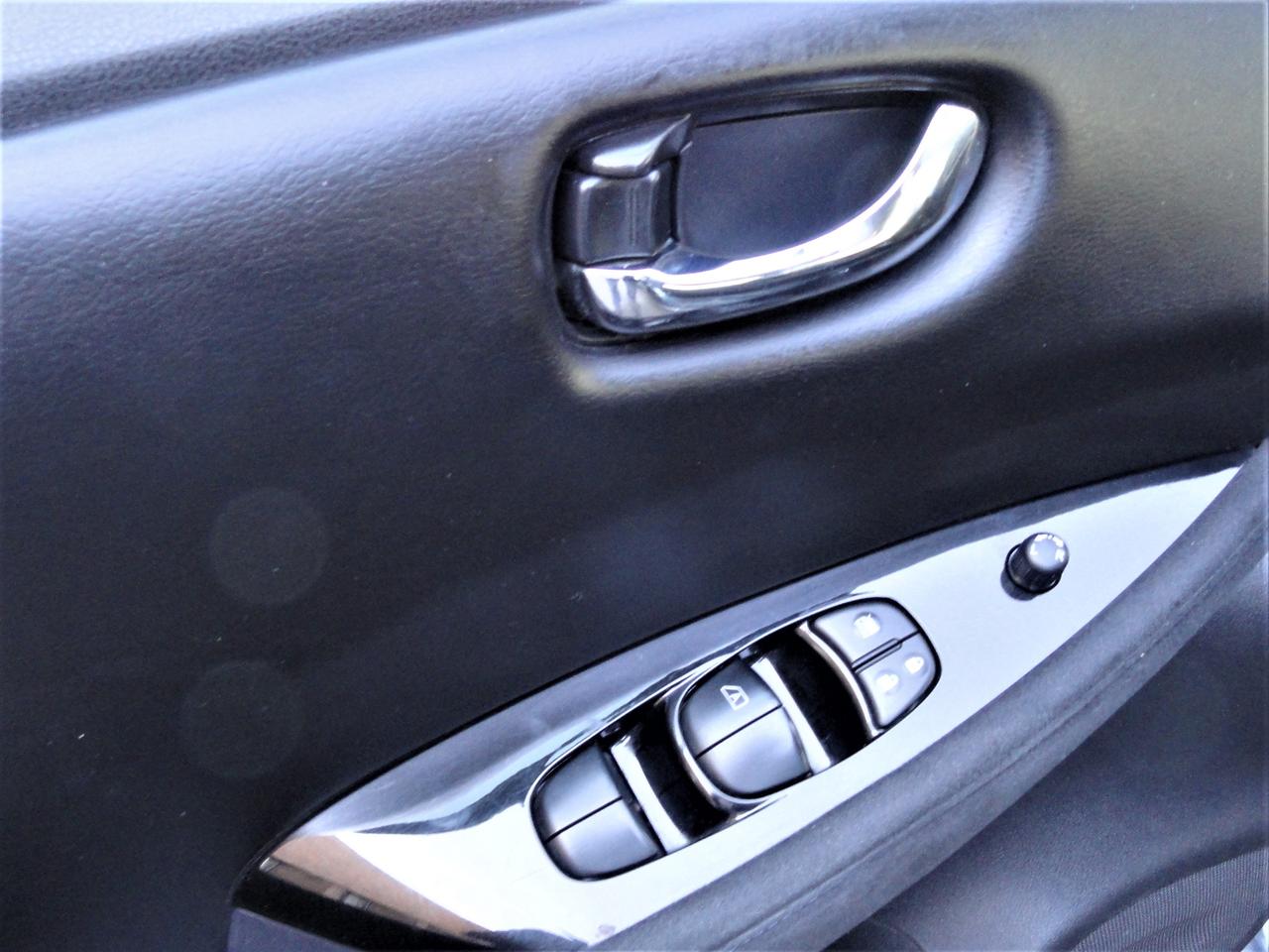 2013 Nissan Leaf SV ZERO EMISSION NAVI H. SEATS B.T. Photo