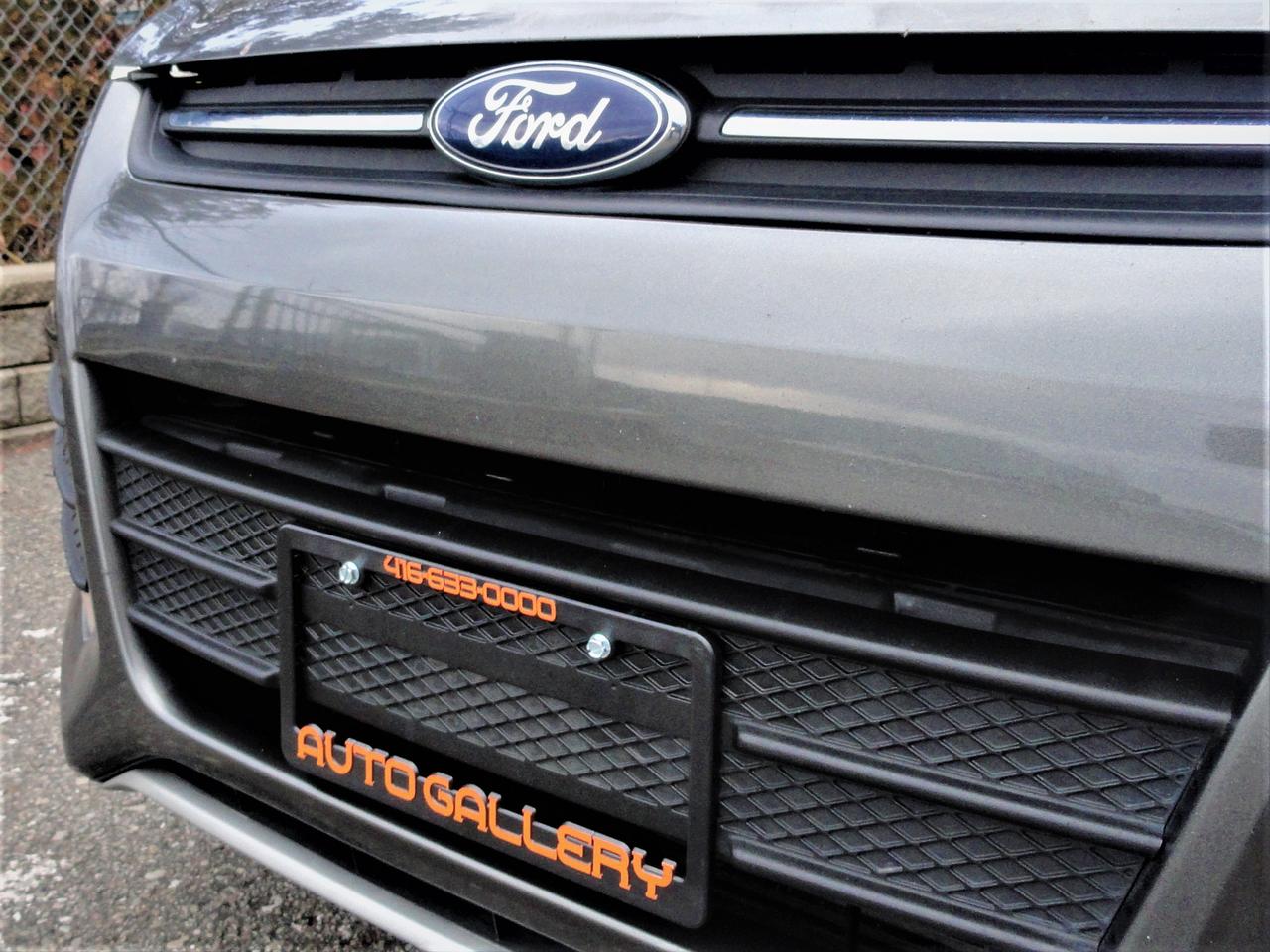 2015 Ford Escape SE 4WD, NAVI, LEATHER, SUNROOF Photo