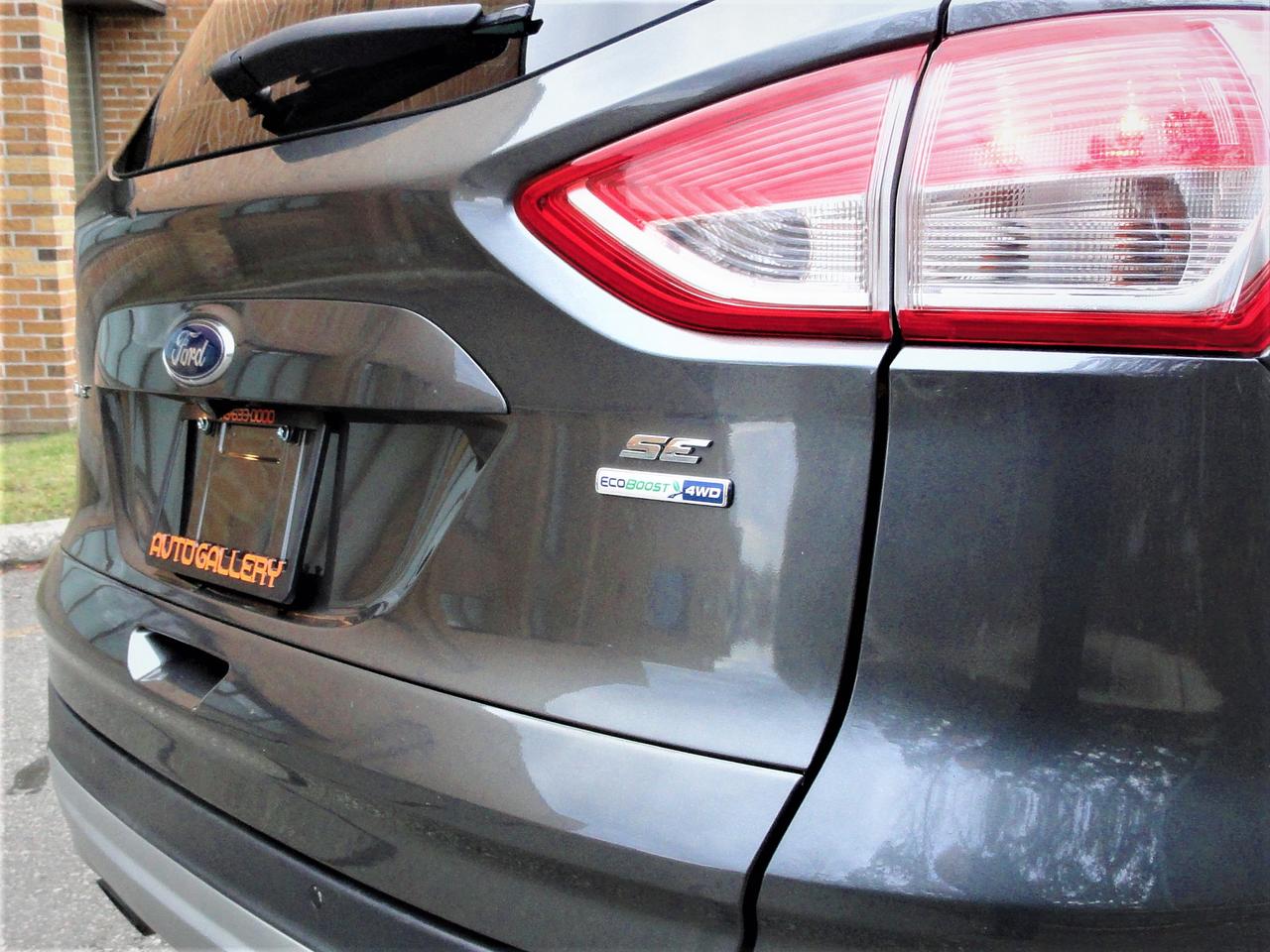 2015 Ford Escape SE 4WD, NAVI, LEATHER, SUNROOF Photo
