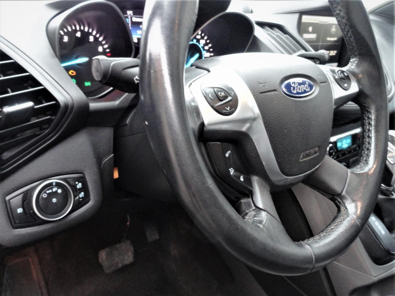 2015 Ford Escape SE 4WD, NAVI, LEATHER, SUNROOF Photo