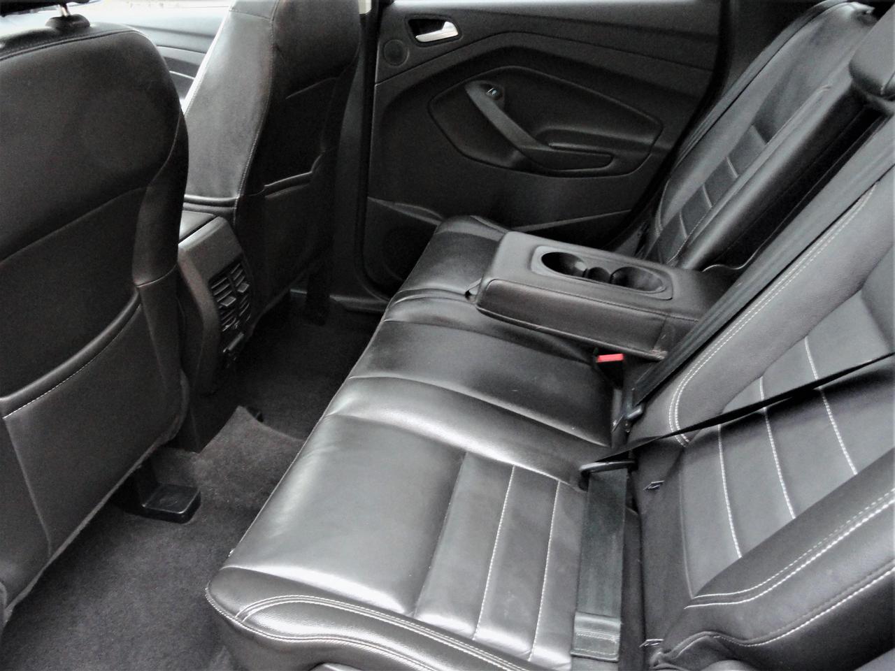 2015 Ford Escape SE 4WD, NAVI, LEATHER, SUNROOF Photo
