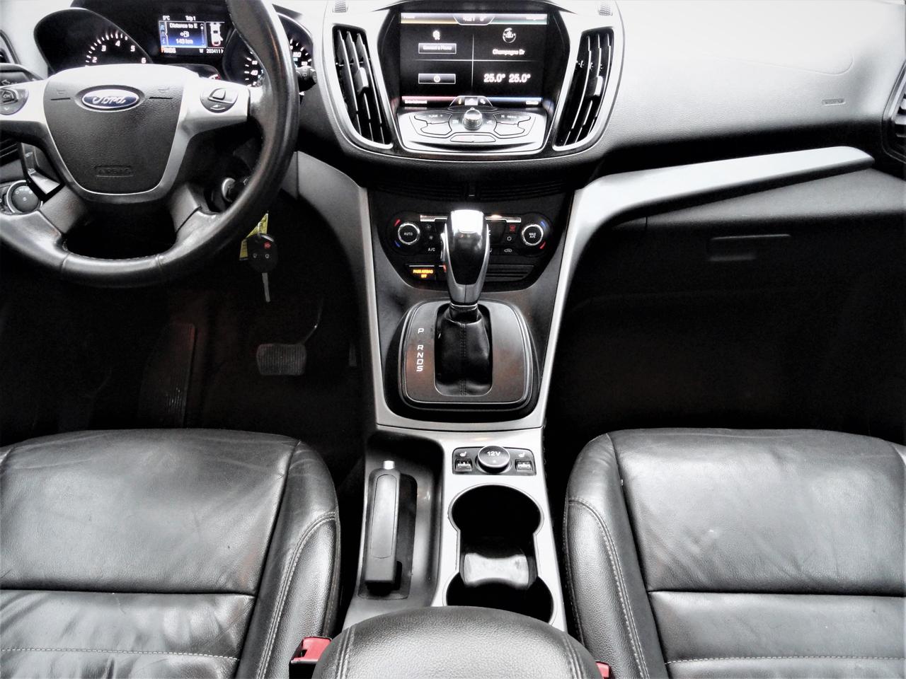 2015 Ford Escape SE 4WD, NAVI, LEATHER, SUNROOF Photo