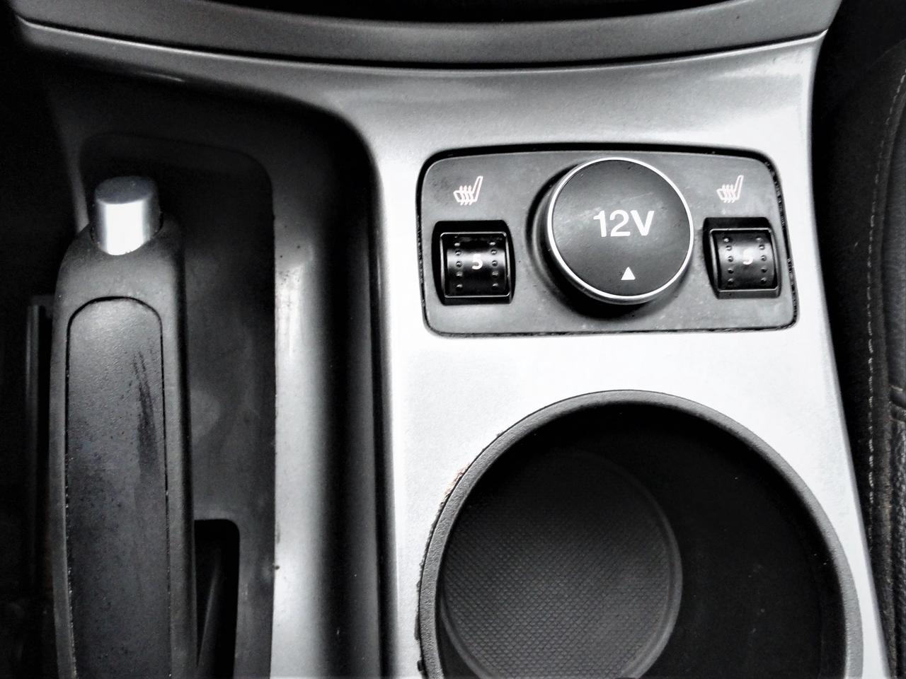 2015 Ford Escape SE 4WD, NAVI, LEATHER, SUNROOF Photo