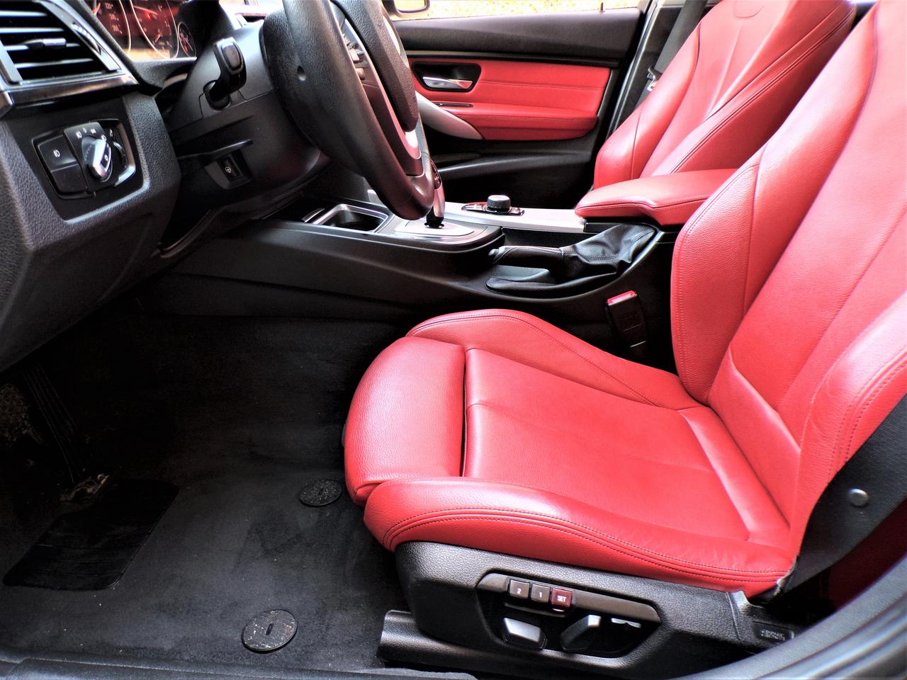 2015 BMW 320i X-DRIVE SPORT PREMIUM Photo