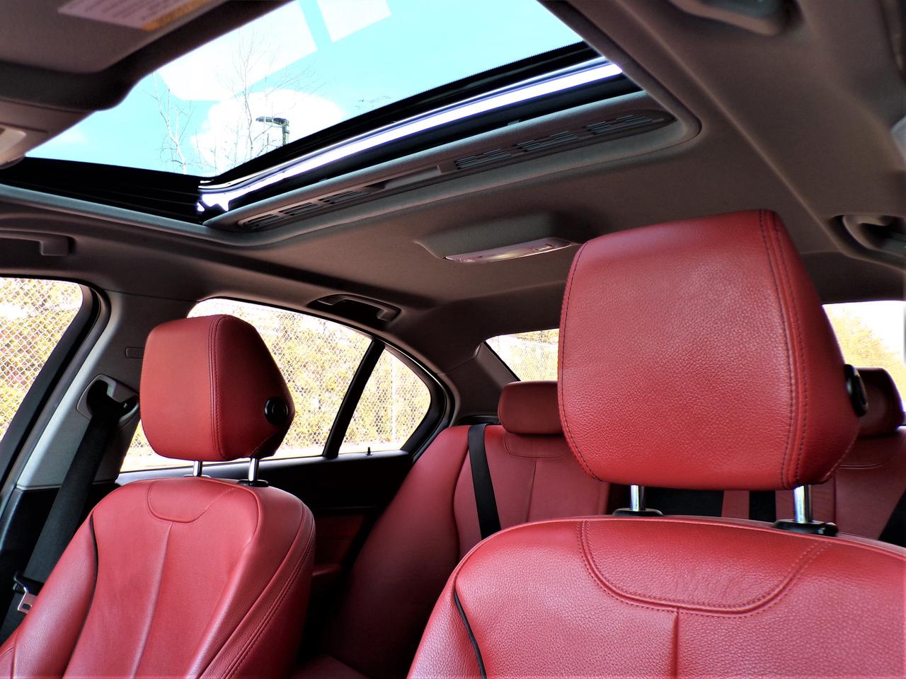 2015 BMW 320i X-DRIVE SPORT PREMIUM Photo