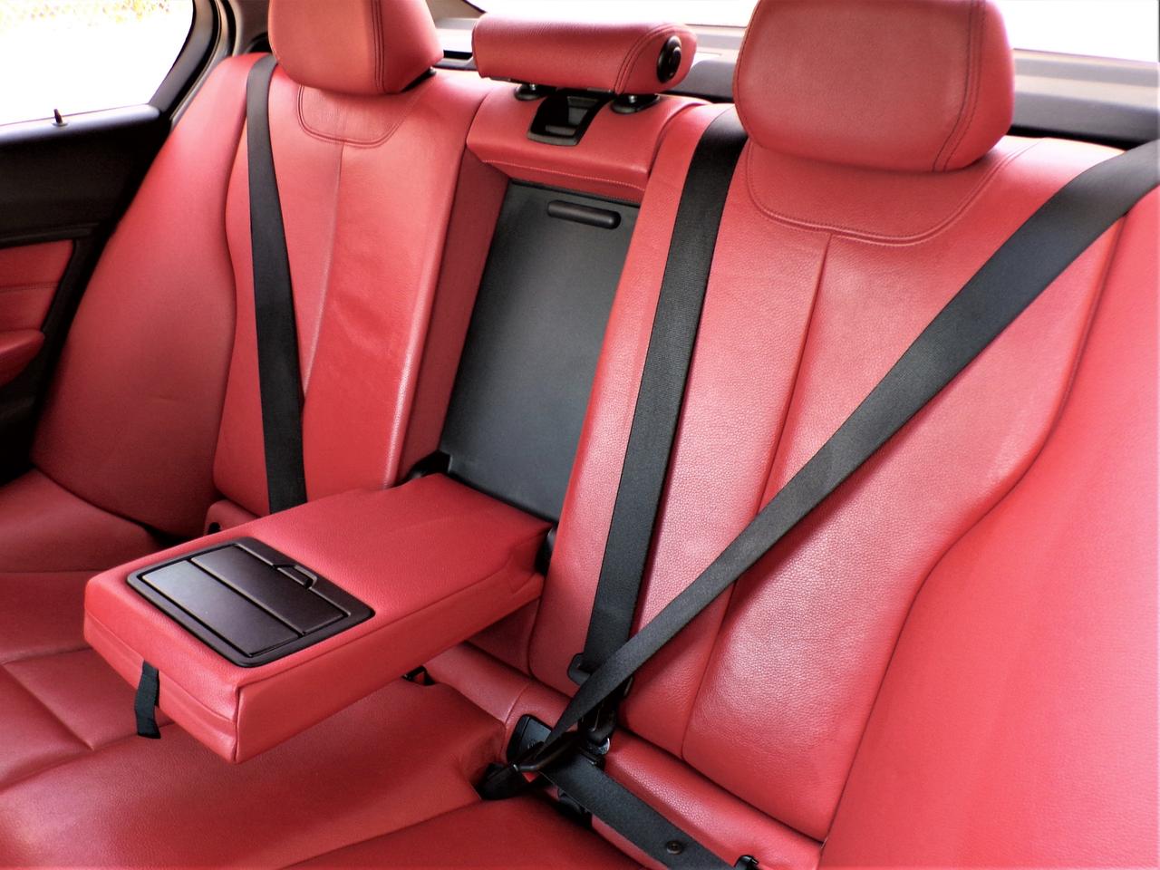 2015 BMW 320i X-DRIVE SPORT PREMIUM Photo