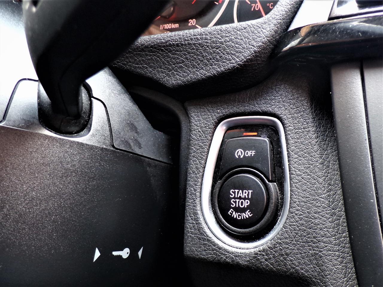 2015 BMW 320i X-DRIVE SPORT PREMIUM Photo