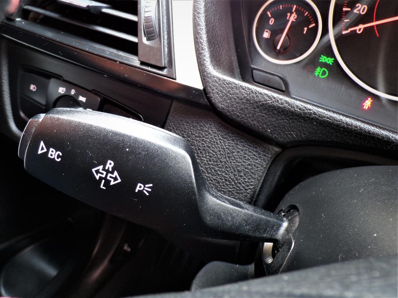 2015 BMW 320i X-DRIVE SPORT PREMIUM Photo