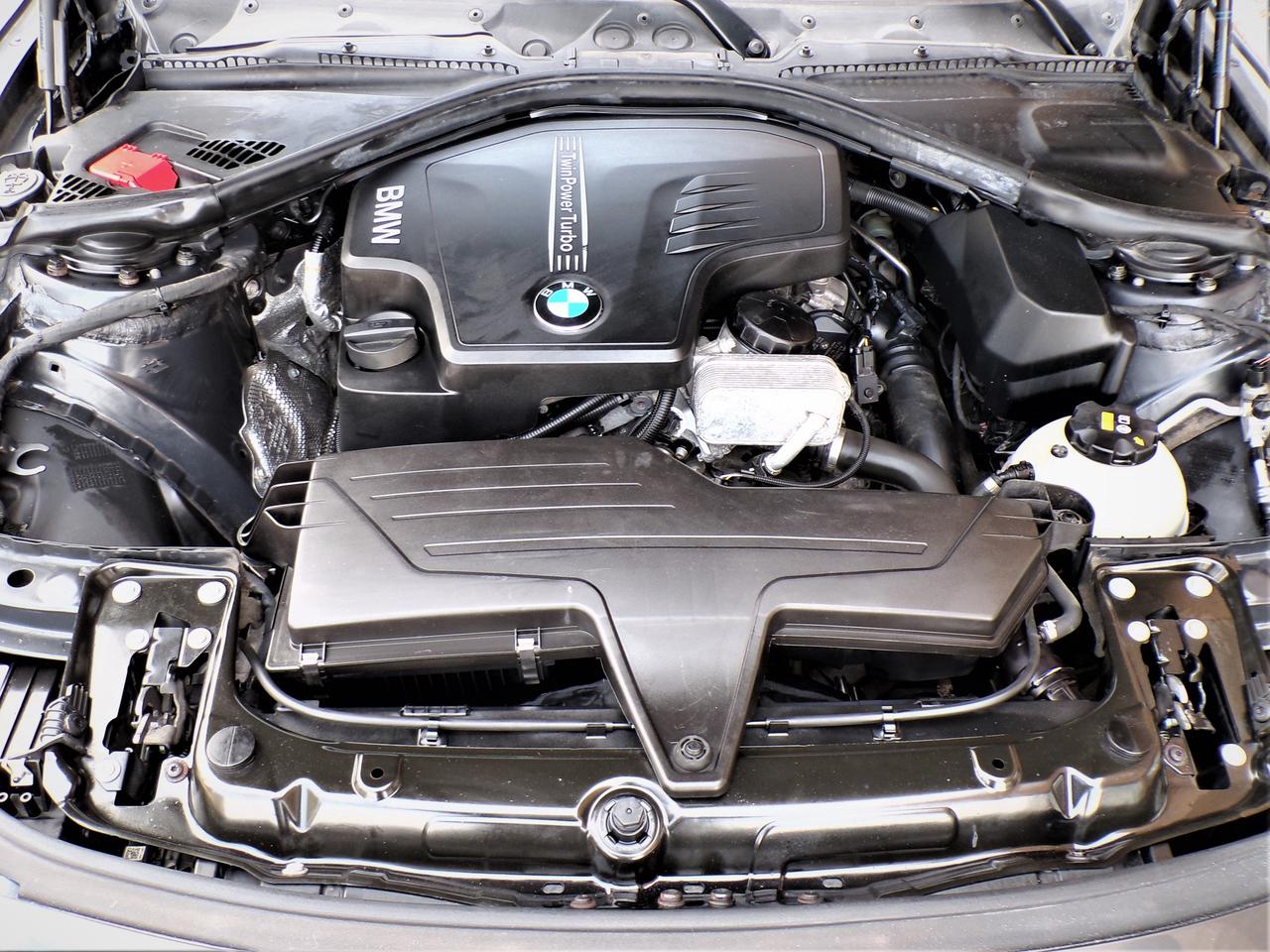 2015 BMW 320i X-DRIVE SPORT PREMIUM Photo