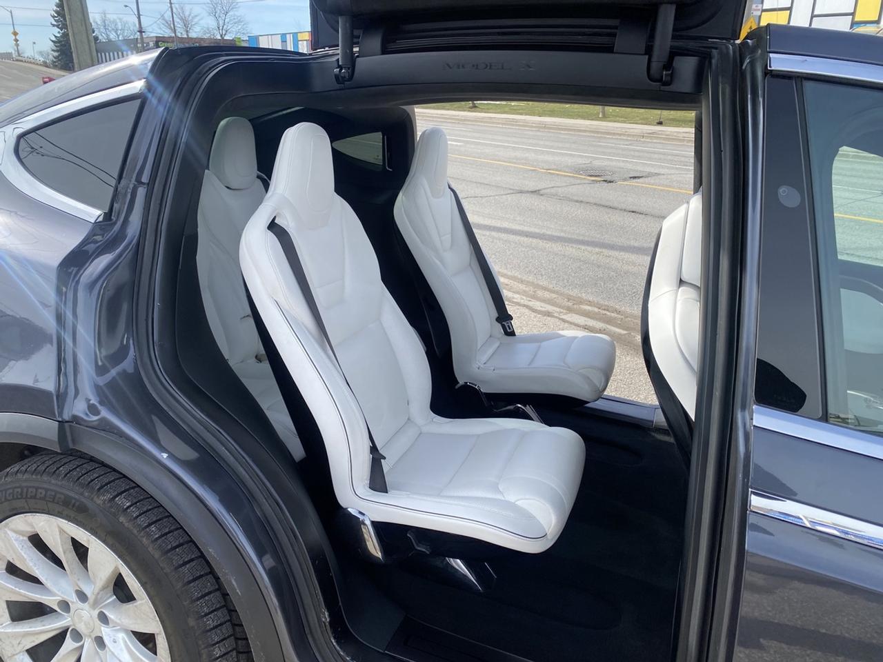 2017 Tesla Model X 75D Photo