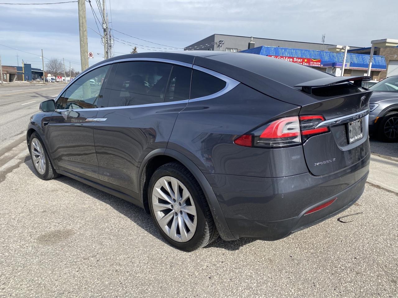 2017 Tesla Model X 75D Photo