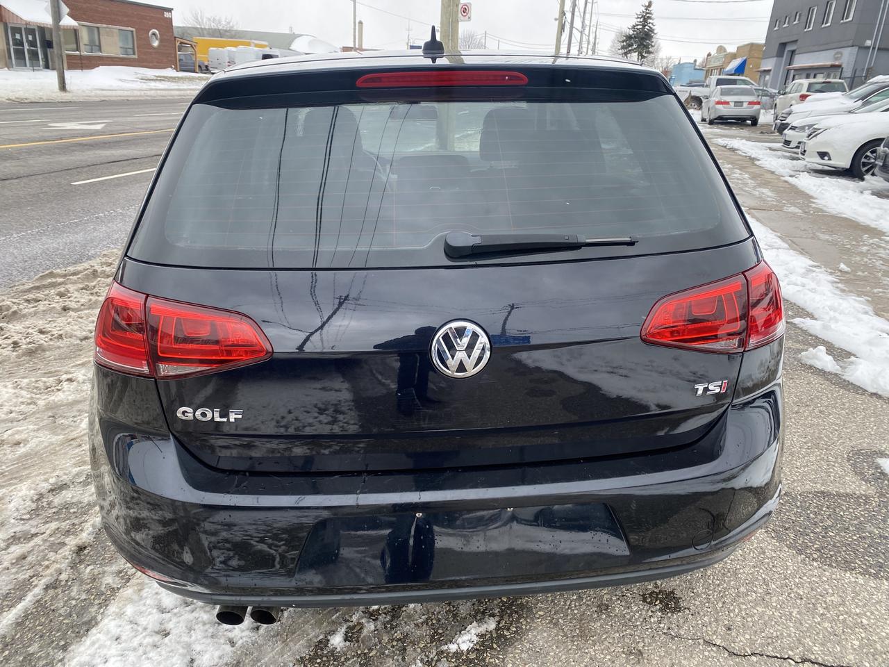 2017 Volkswagen Golf S Photo