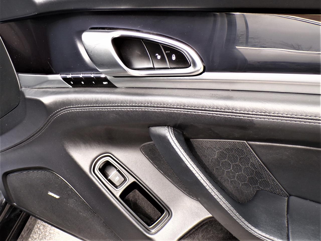 2015 Porsche Panamera 4S 4S EXECUTIVE LWB Photo