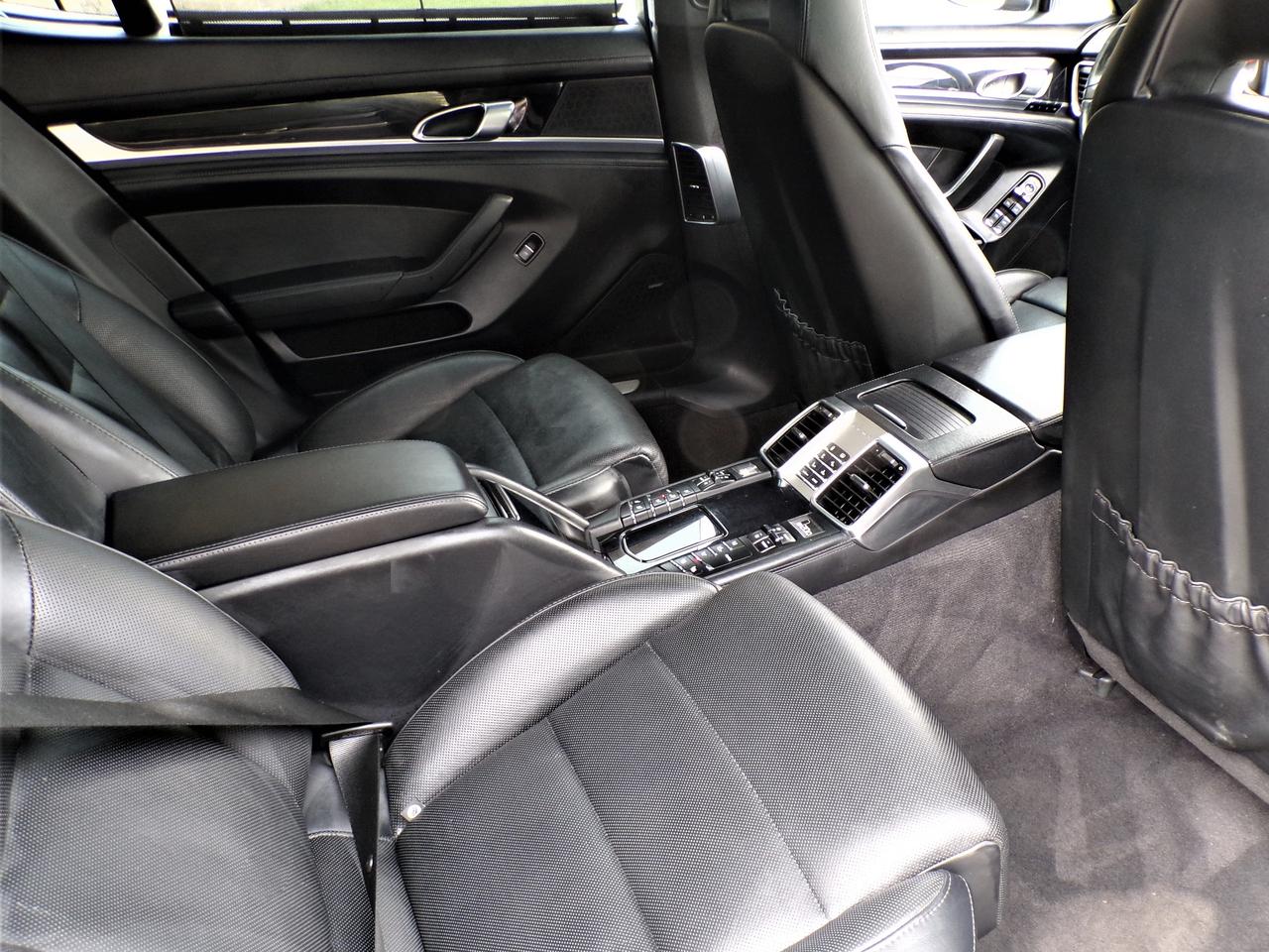 2015 Porsche Panamera 4S 4S EXECUTIVE LWB Photo