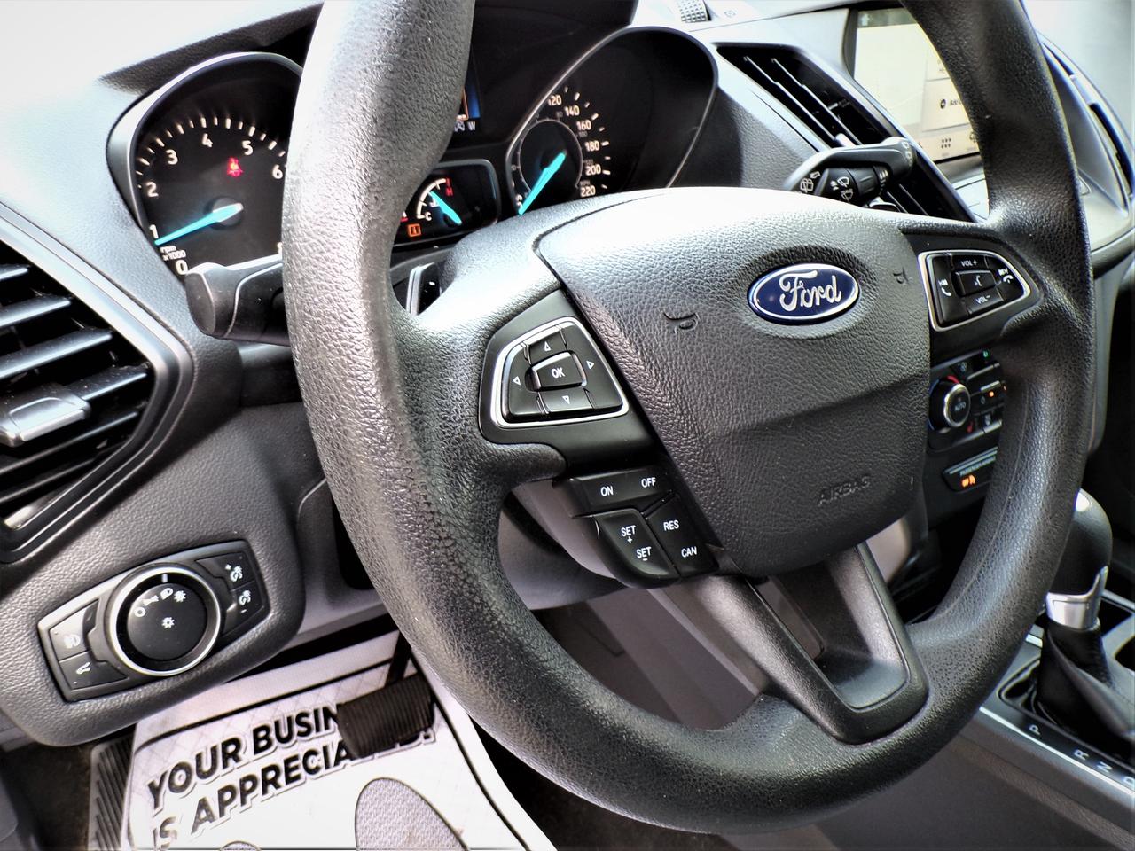 2017 Ford Escape SE 4WD | CARFAX CLEAN | 1-OWNER Photo
