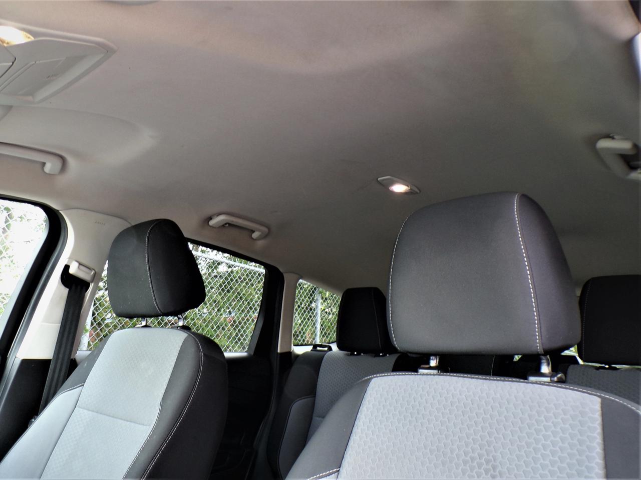 2017 Ford Escape SE 4WD | CARFAX CLEAN | 1-OWNER Photo