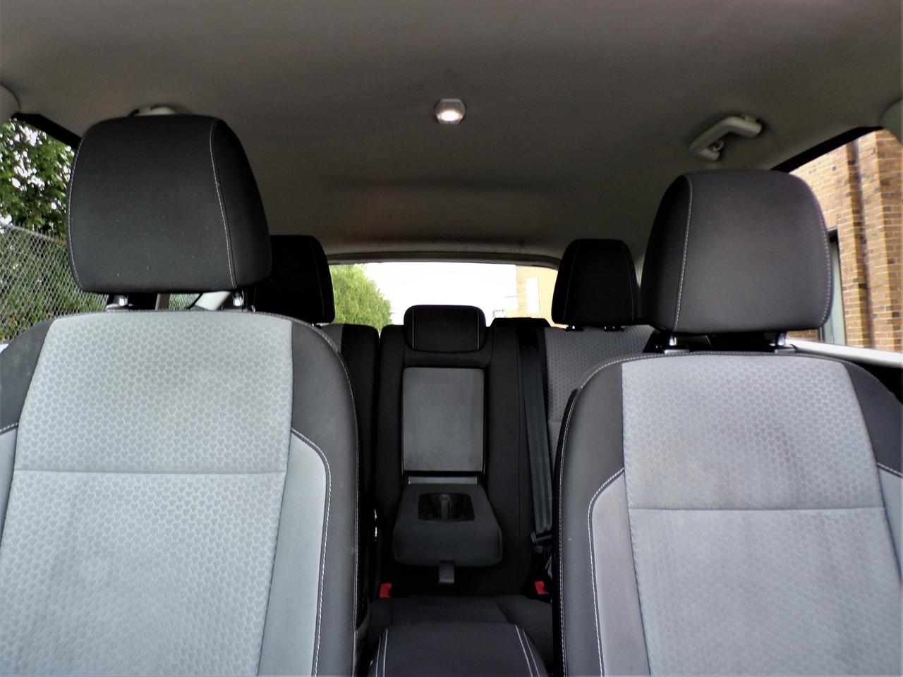 2017 Ford Escape SE 4WD | CARFAX CLEAN | 1-OWNER Photo