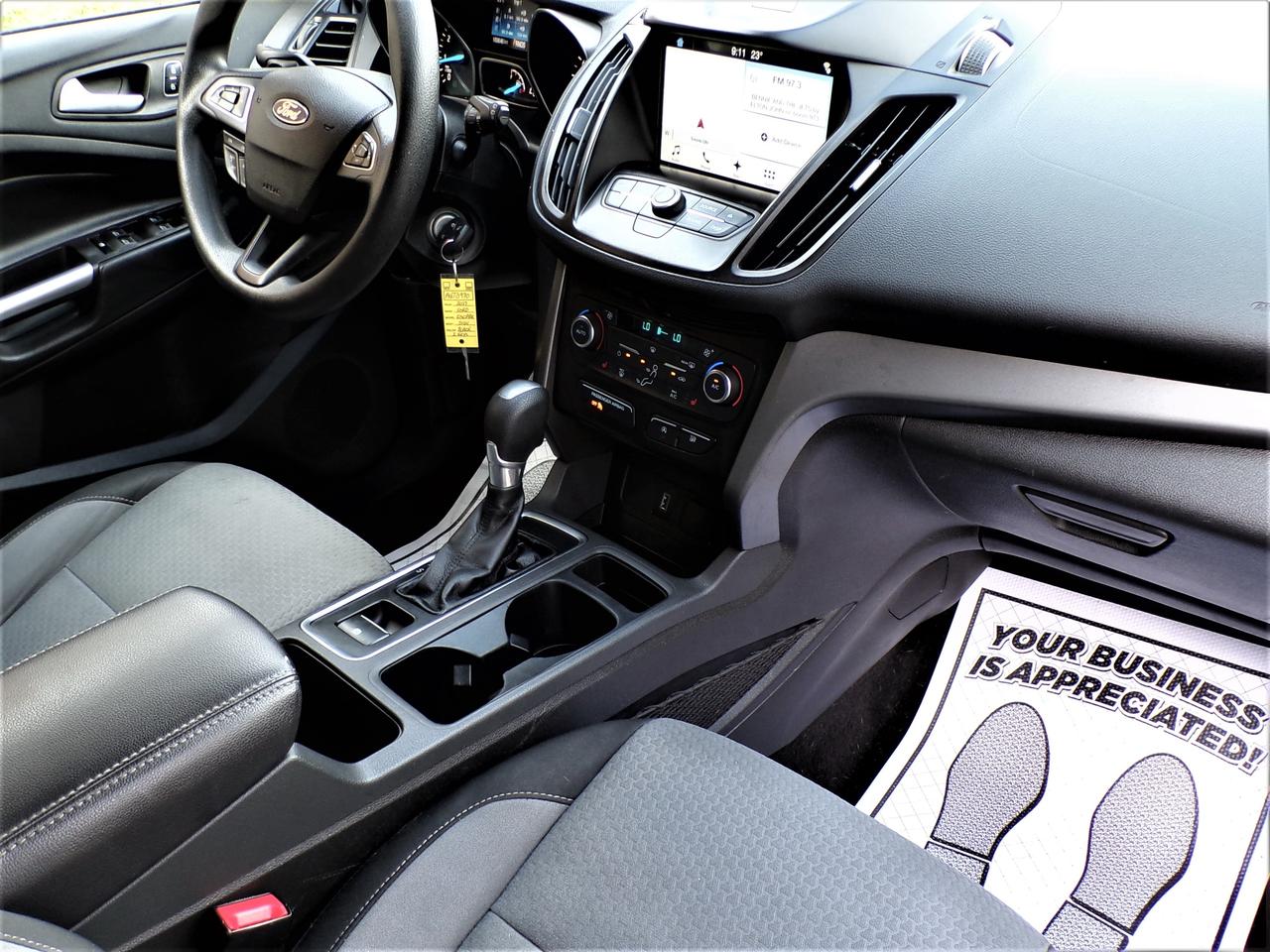 2017 Ford Escape SE 4WD | CARFAX CLEAN | 1-OWNER Photo