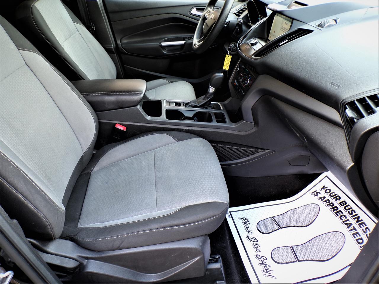 2017 Ford Escape SE 4WD | CARFAX CLEAN | 1-OWNER Photo