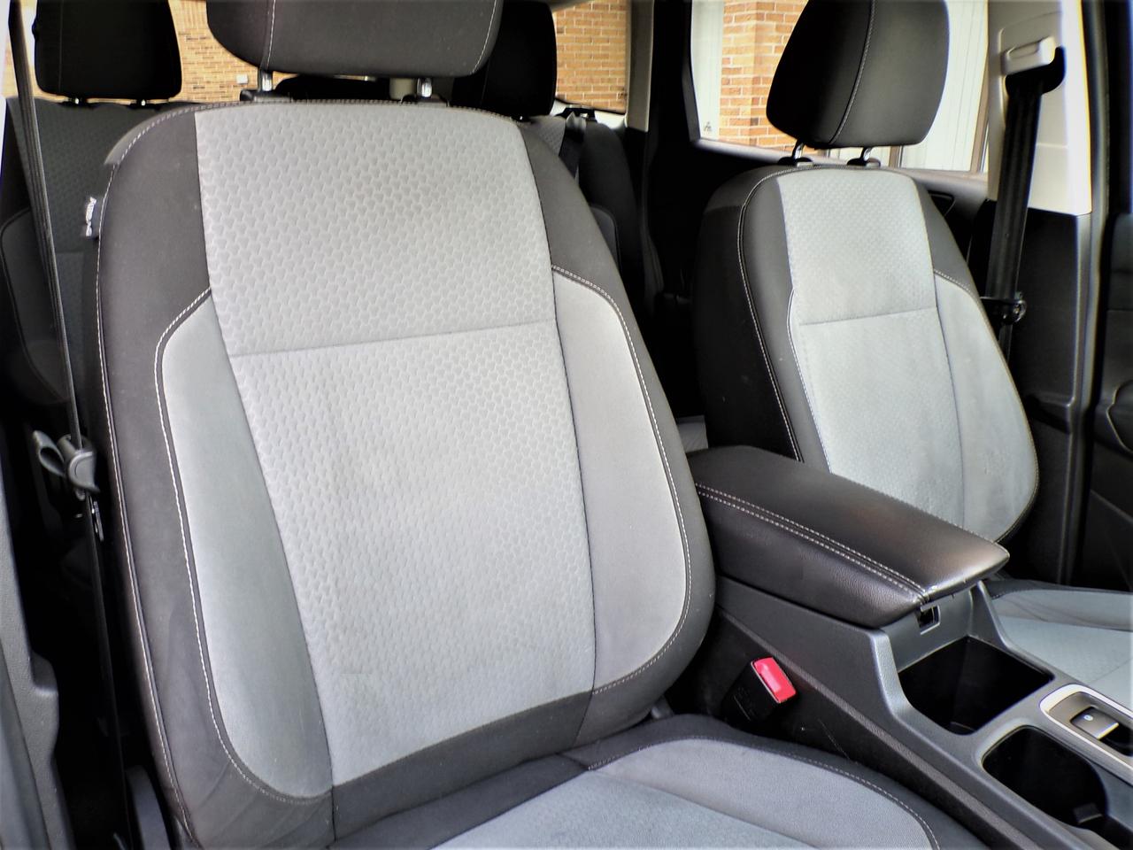 2017 Ford Escape SE 4WD | CARFAX CLEAN | 1-OWNER Photo