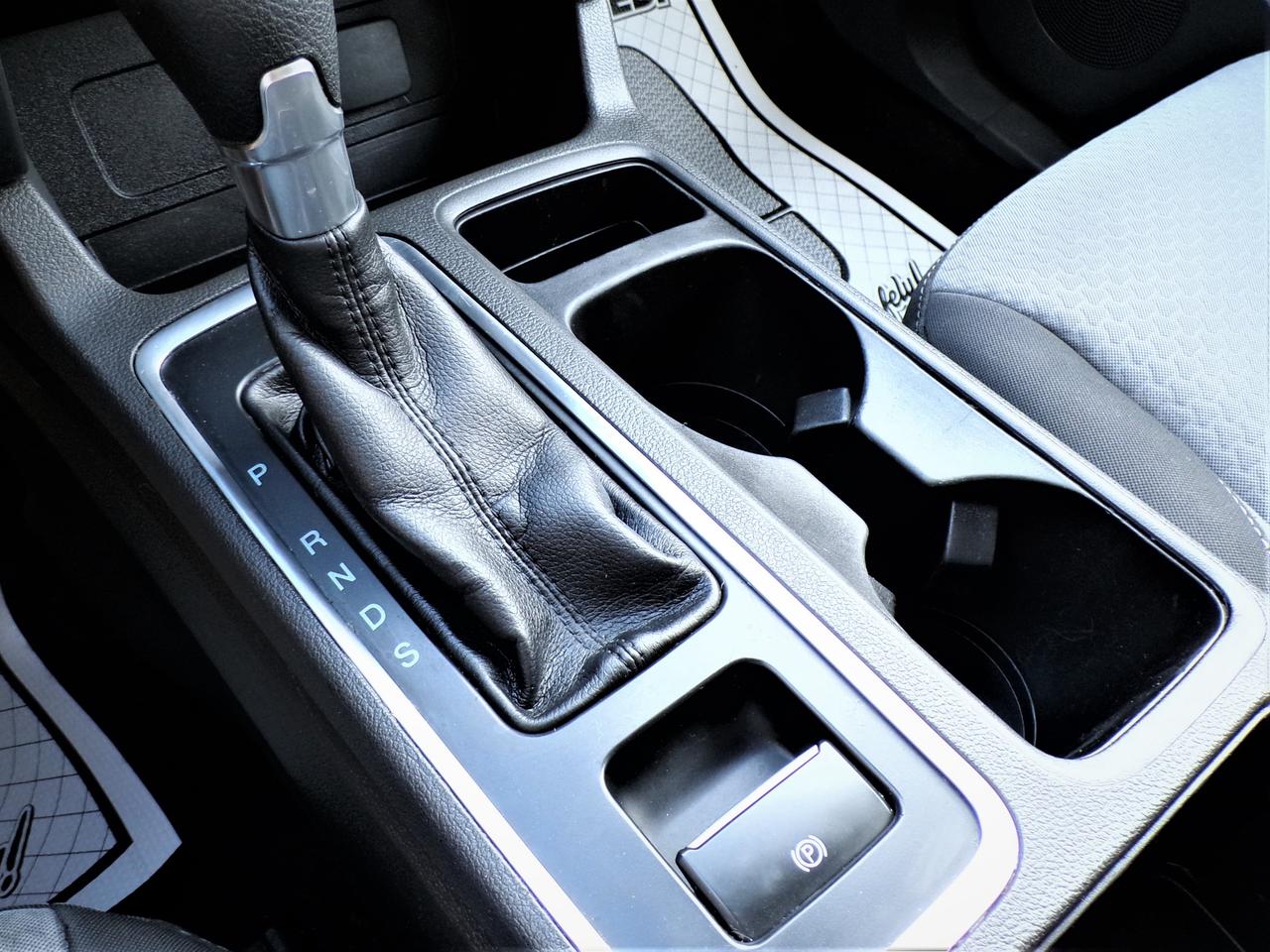 2017 Ford Escape SE 4WD | CARFAX CLEAN | 1-OWNER Photo