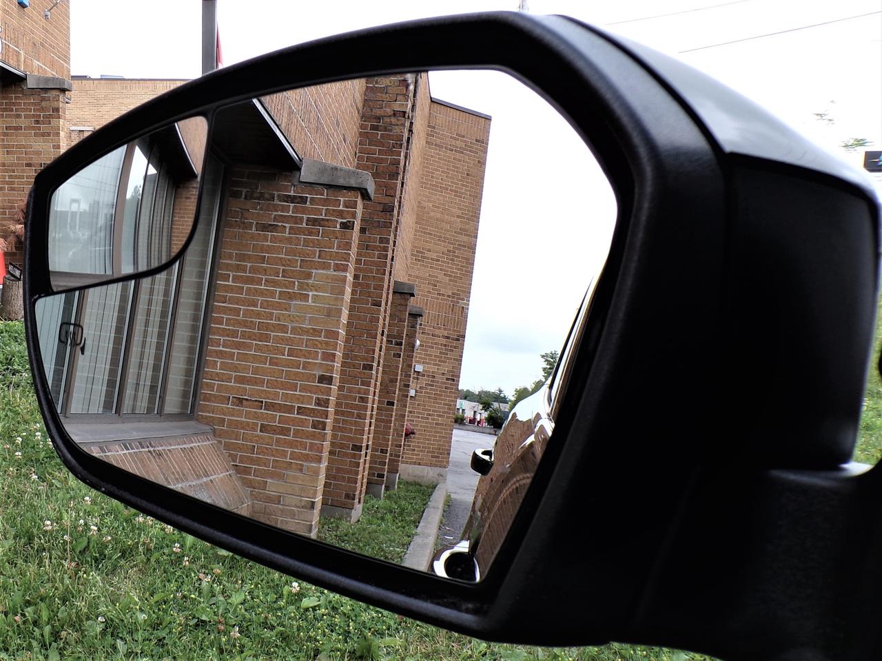 2017 Ford Escape SE 4WD | CARFAX CLEAN | 1-OWNER Photo