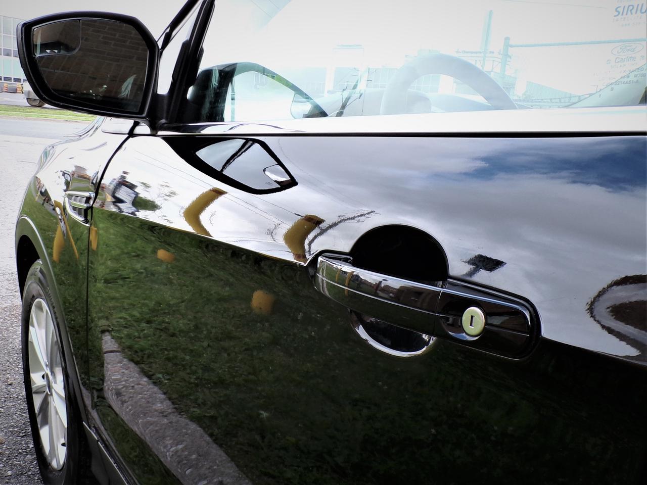 2017 Ford Escape SE 4WD | CARFAX CLEAN | 1-OWNER Photo