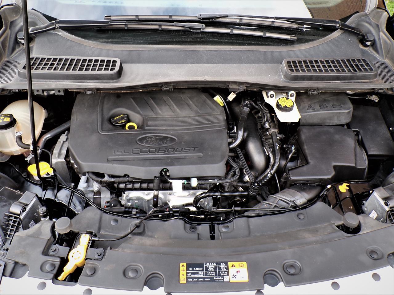 2017 Ford Escape SE 4WD | CARFAX CLEAN | 1-OWNER Photo