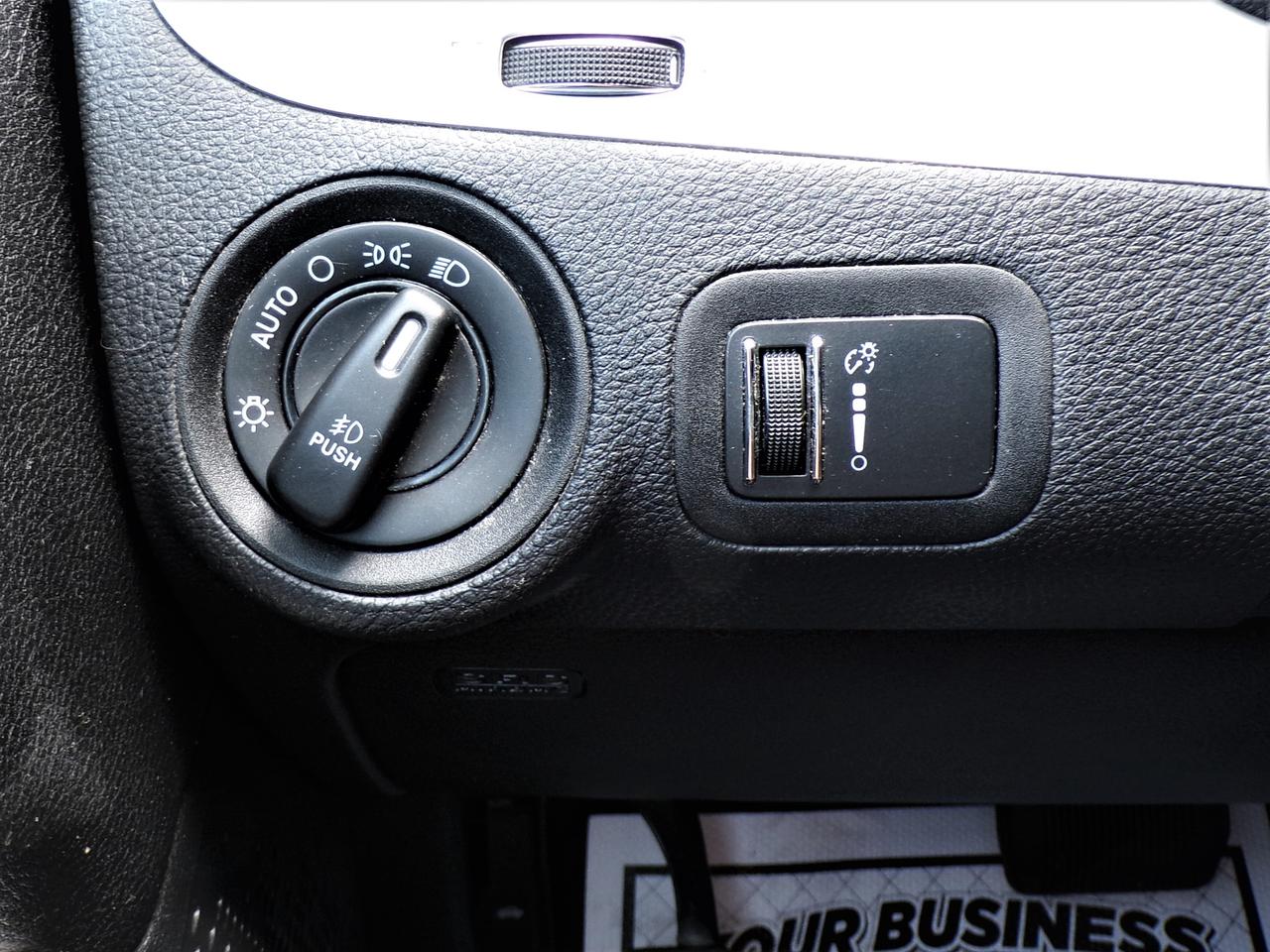 2014 Dodge Journey SXT LIMITED 7 PASSENGER R. START SUNROOF H. SEATS B.T. Photo