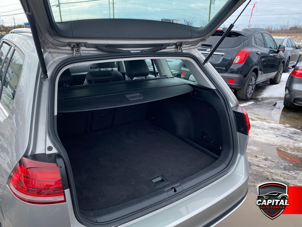 2018 Volkswagen Golf Alltrack S Photo4