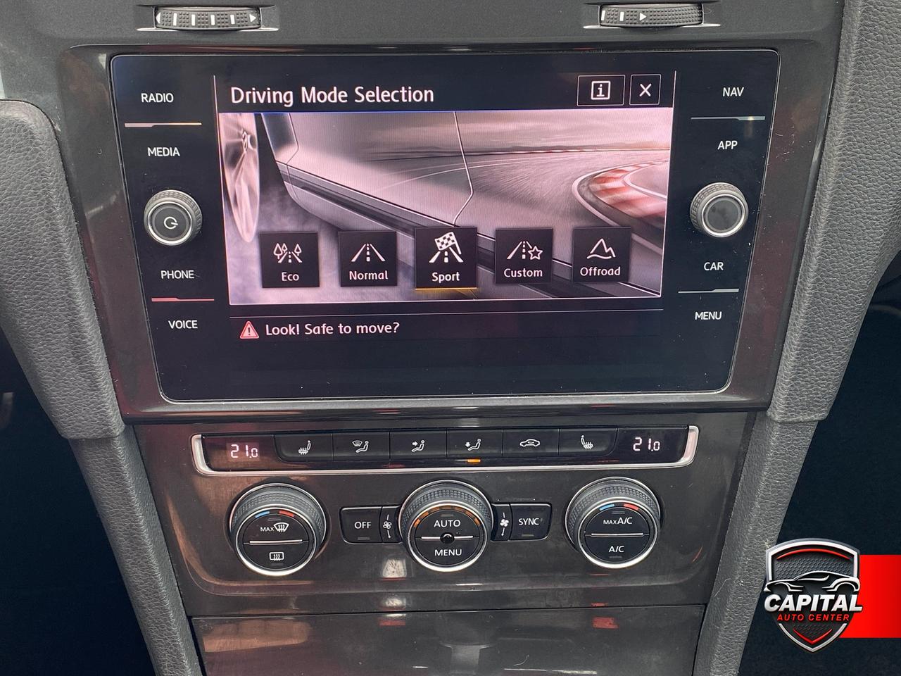 2018 Volkswagen Golf Alltrack S Photo