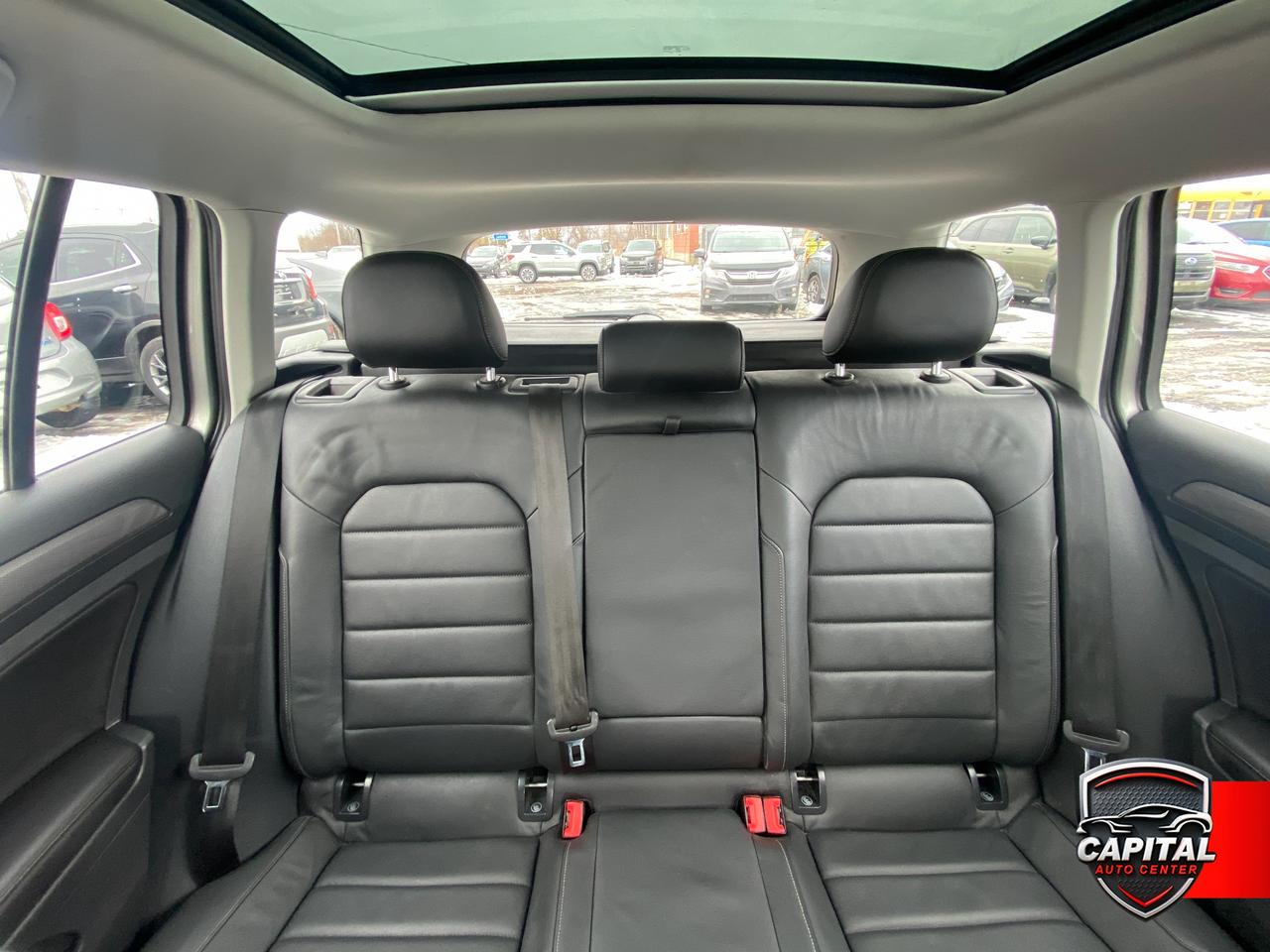 2018 Volkswagen Golf Alltrack S Photo