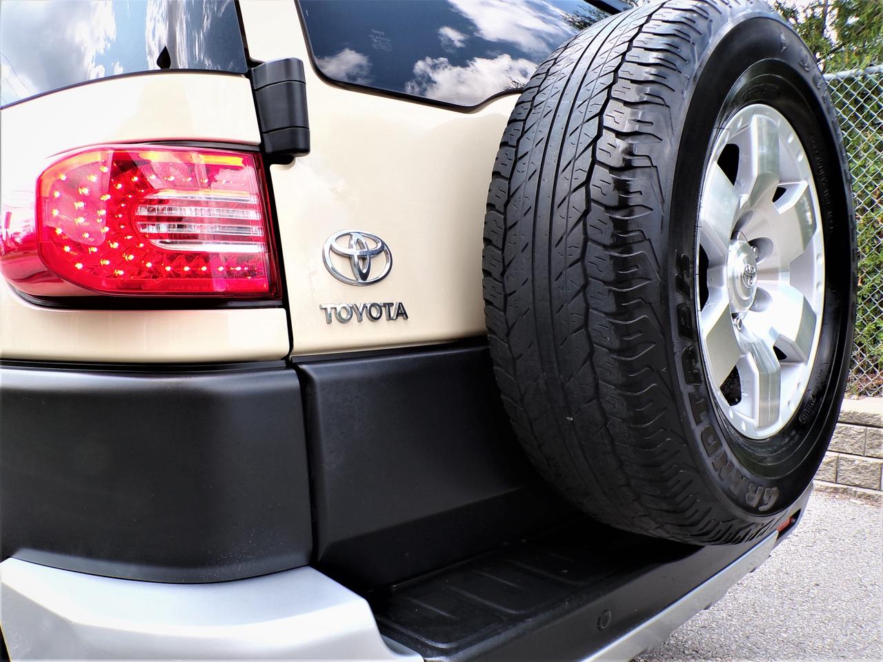2008 Toyota FJ Cruiser 4WD | ONTARIO VEHICLE Photo