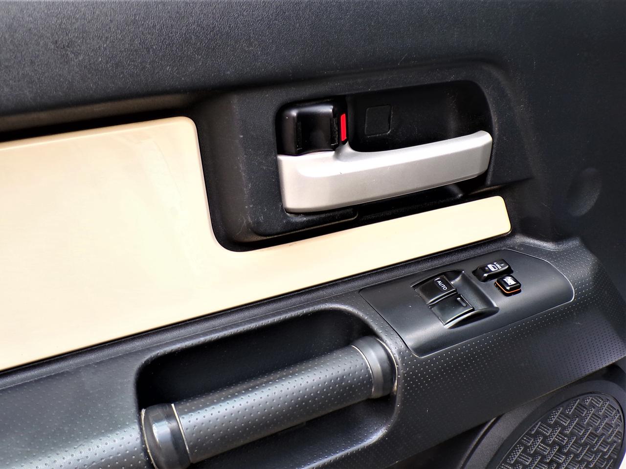 2008 Toyota FJ Cruiser 4WD | ONTARIO VEHICLE Photo