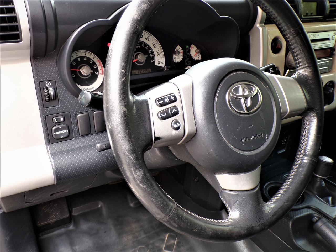 2008 Toyota FJ Cruiser 4WD | ONTARIO VEHICLE Photo