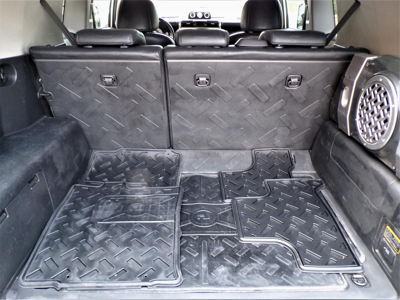 2008 Toyota FJ Cruiser 4WD | ONTARIO VEHICLE Photo