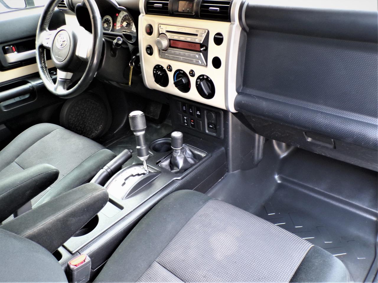 2008 Toyota FJ Cruiser 4WD | ONTARIO VEHICLE Photo