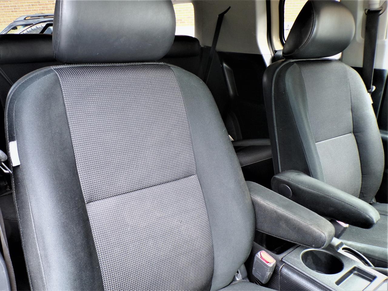 2008 Toyota FJ Cruiser 4WD | ONTARIO VEHICLE Photo