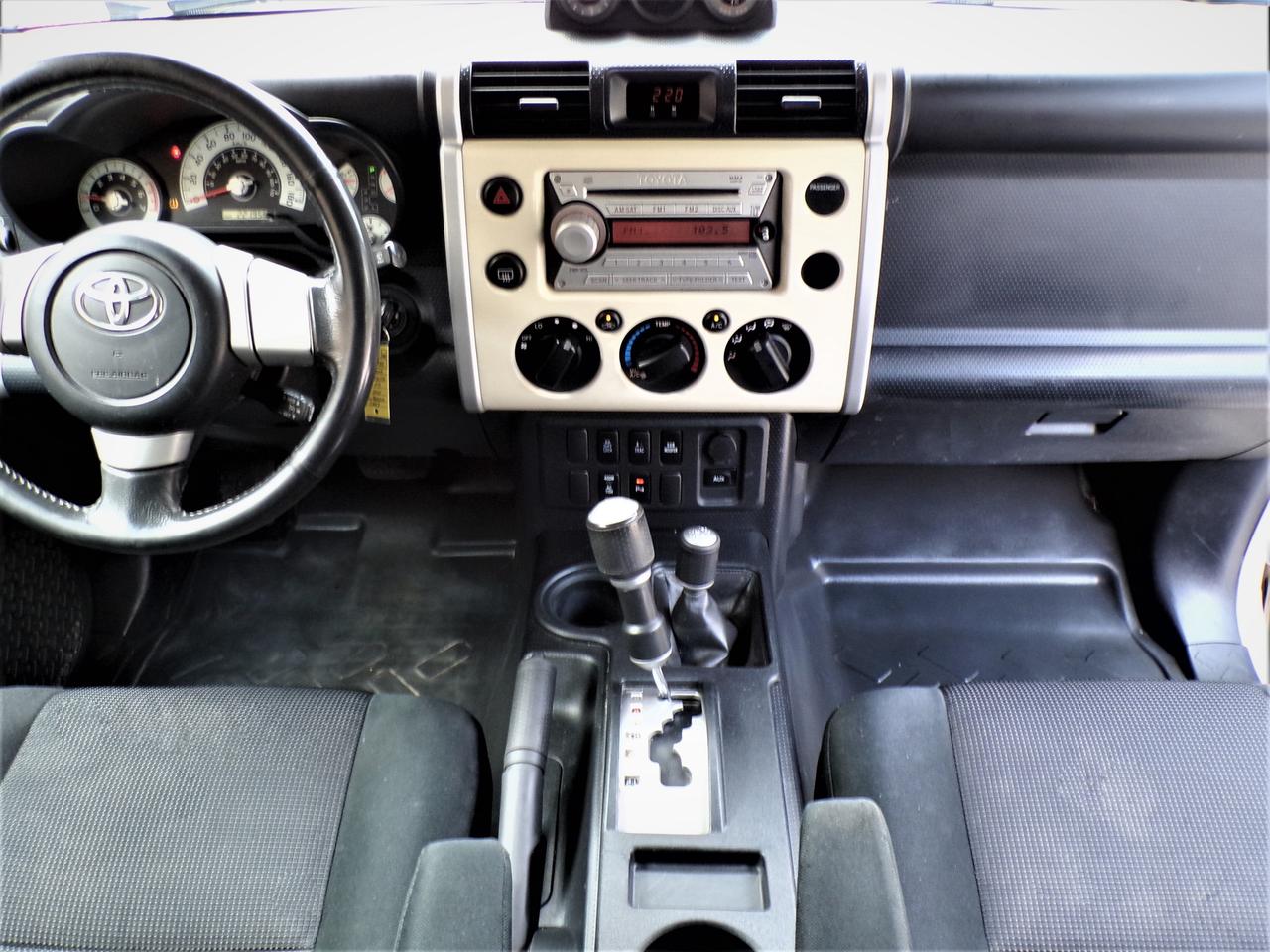 2008 Toyota FJ Cruiser 4WD | ONTARIO VEHICLE Photo
