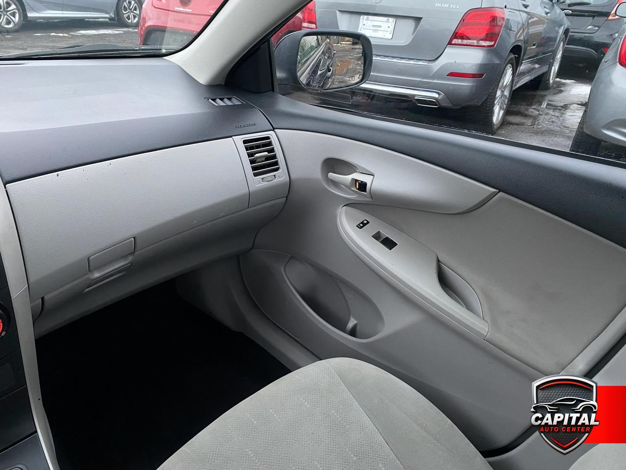 2011 Toyota Corolla S Photo